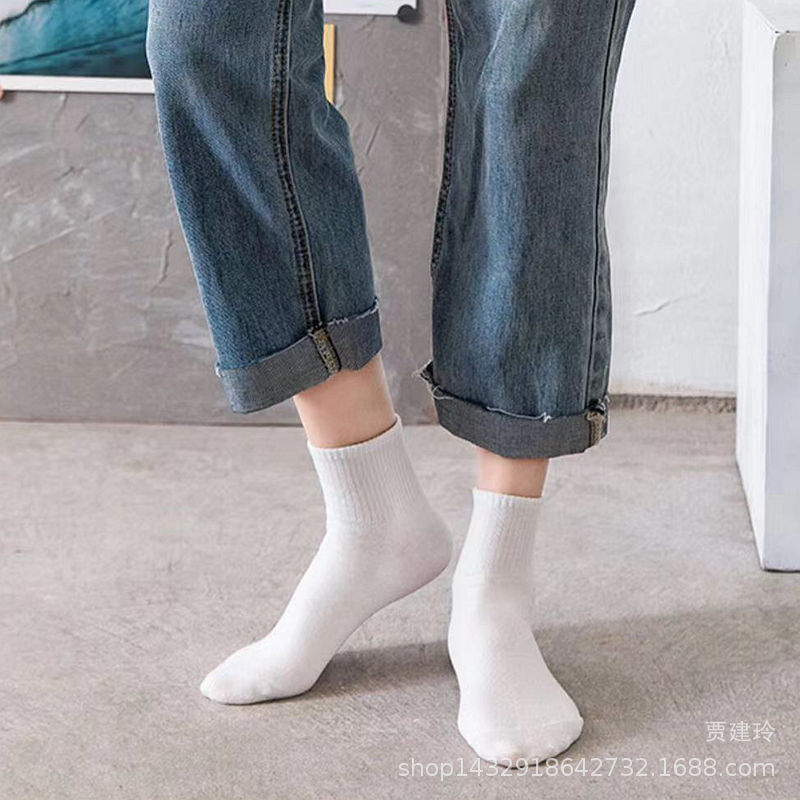 Big ancient boots under men's and women's sports Chinese socks spring and autumn combed cotton ins tide black solid color white socks Big ancient boots under men's and women's sports Chinese socks spring and autumn combed cotton ins tide black solid color white socks