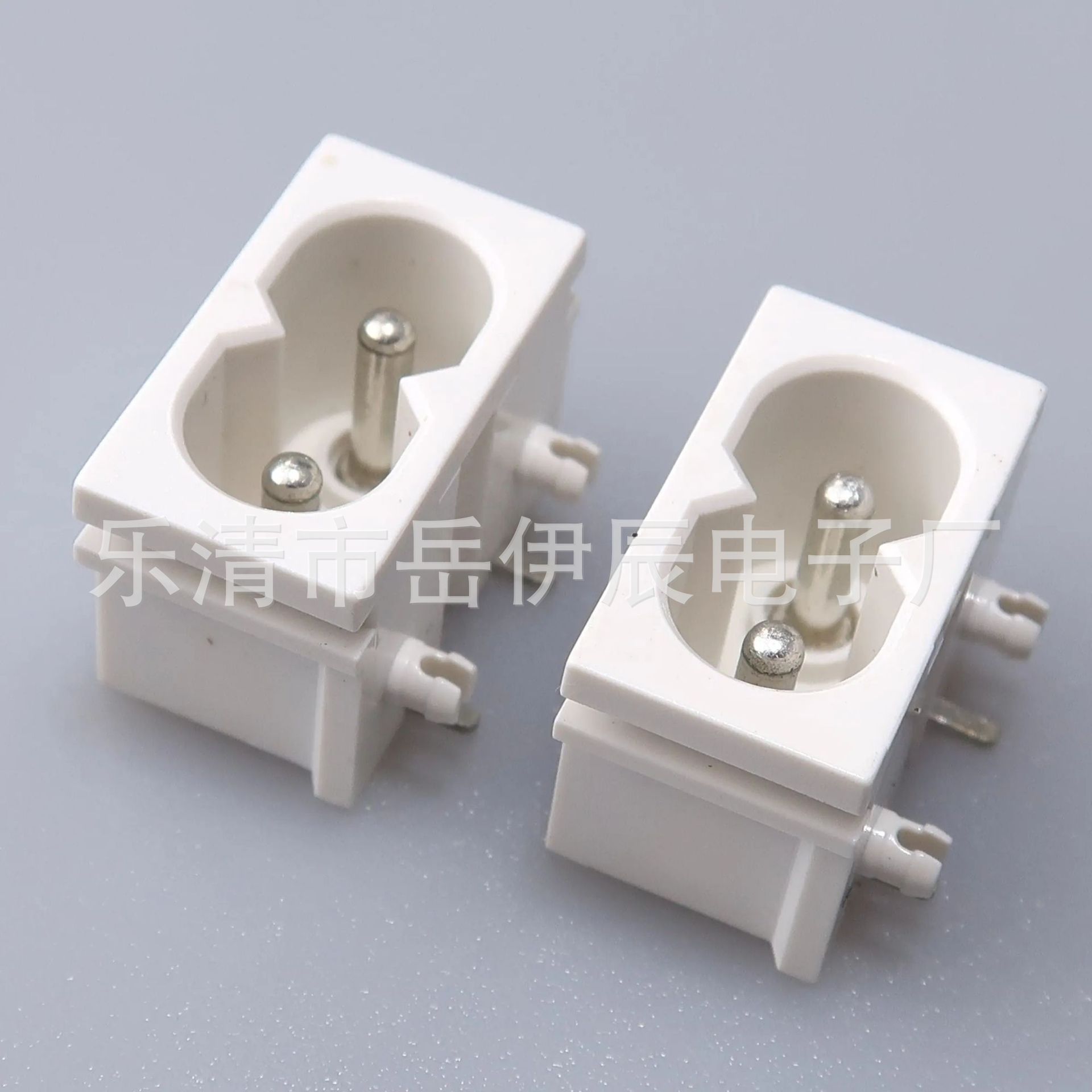 AC-019白色电源接口 八字插座 母座90度二孔 8字型弯脚直脚实心白