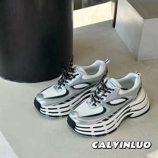 ���Ә�������8CM����ϵ�ЬŮ2024�ļ��¿�͸�����e�ٴ��\��Ь��