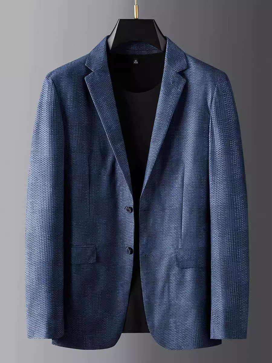 Demi-season suit for leisure