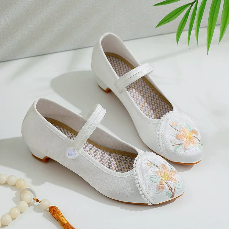 Chunhua/2024, новые туфли с вышивкой в этническом стиле и внутренней утяжеленной юбкой с конским лицом, женские туфли на плоской подошве с острым носком, туфли Cheongsam, туфли для квадратных танцев