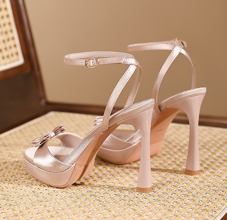 Sandal cao gót nữ hở mũi phối nơ satin quai ngang khóa móc, gót 9 cm — Champagne-9cm chi tiết 9