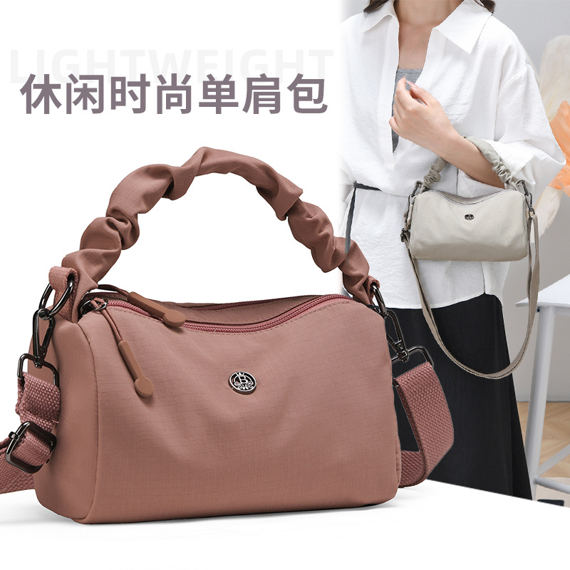 批发洋气尼龙布潮流女包轻便手拎手提小包时尚简约单肩防水斜挎包