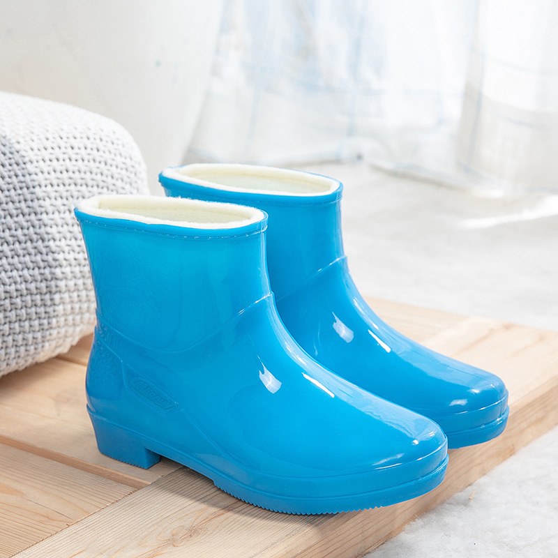 Comercio exterior zapatos de lluvia de color sólido para mujeres adultas al aire libre bosque lluvioso a prueba de agua anti-deslizante zapatos de agua de lana calentamiento botas de lluvia