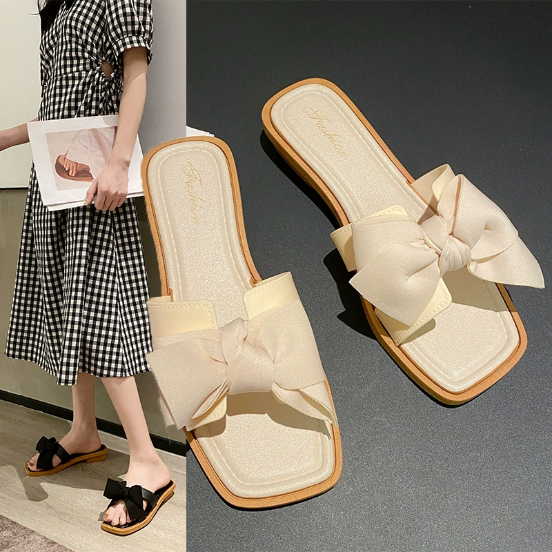 Met Red Fire Butterfly Butterfly Sutters Женская летняя мода дикая низкая каблука нескользящая мягкая подошва носить холодные тапочки