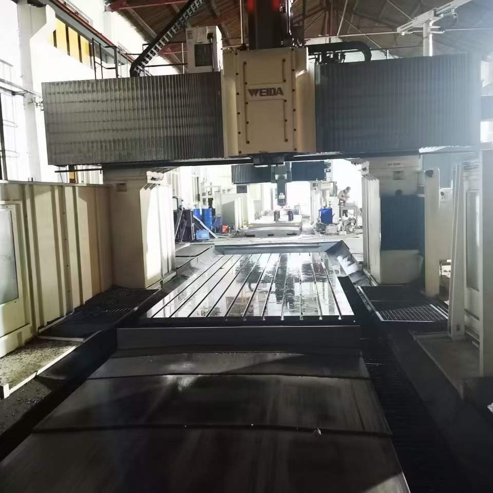 出售二手威达重工GMB2560U龙门加工中心主轴锥度BT50