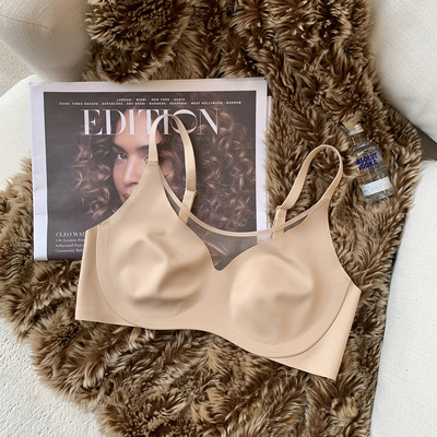 Orejas de conejo delgadas japonesas ropa interior sin costuras de las mujeres sujetador de adelgazamiento de pecho grande sin anillo de acero sujetador de sueño