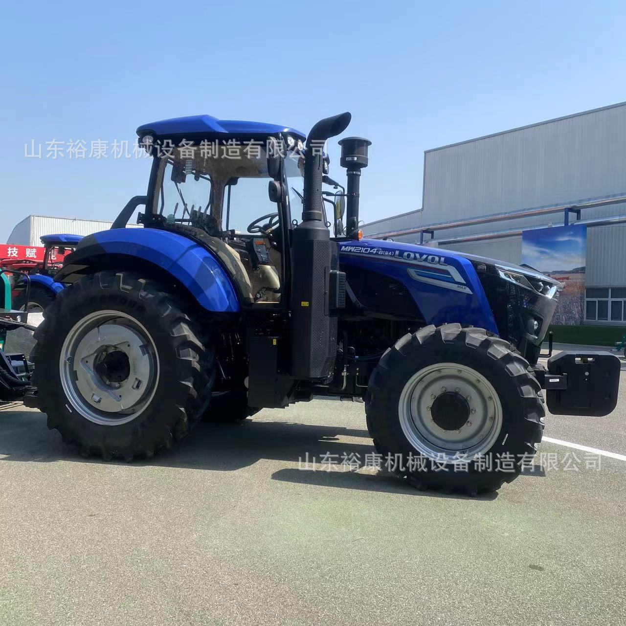 四代机身*雷沃欧豹MW2104-6(G4)拖拉机 潍柴六缸四驱犁地耕地机