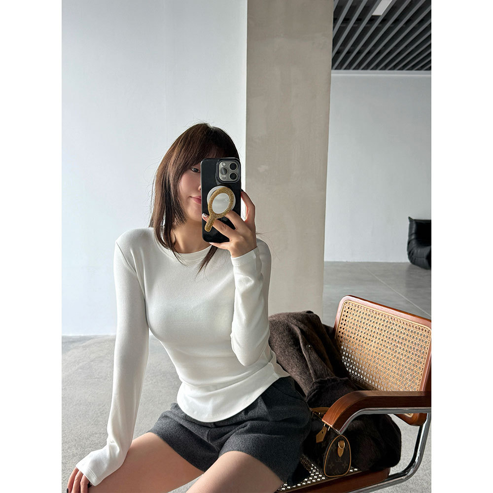 【王琪芝】正肩收腰修身t恤女冬薄绒chic圆领长袖内搭打底衫WQ085