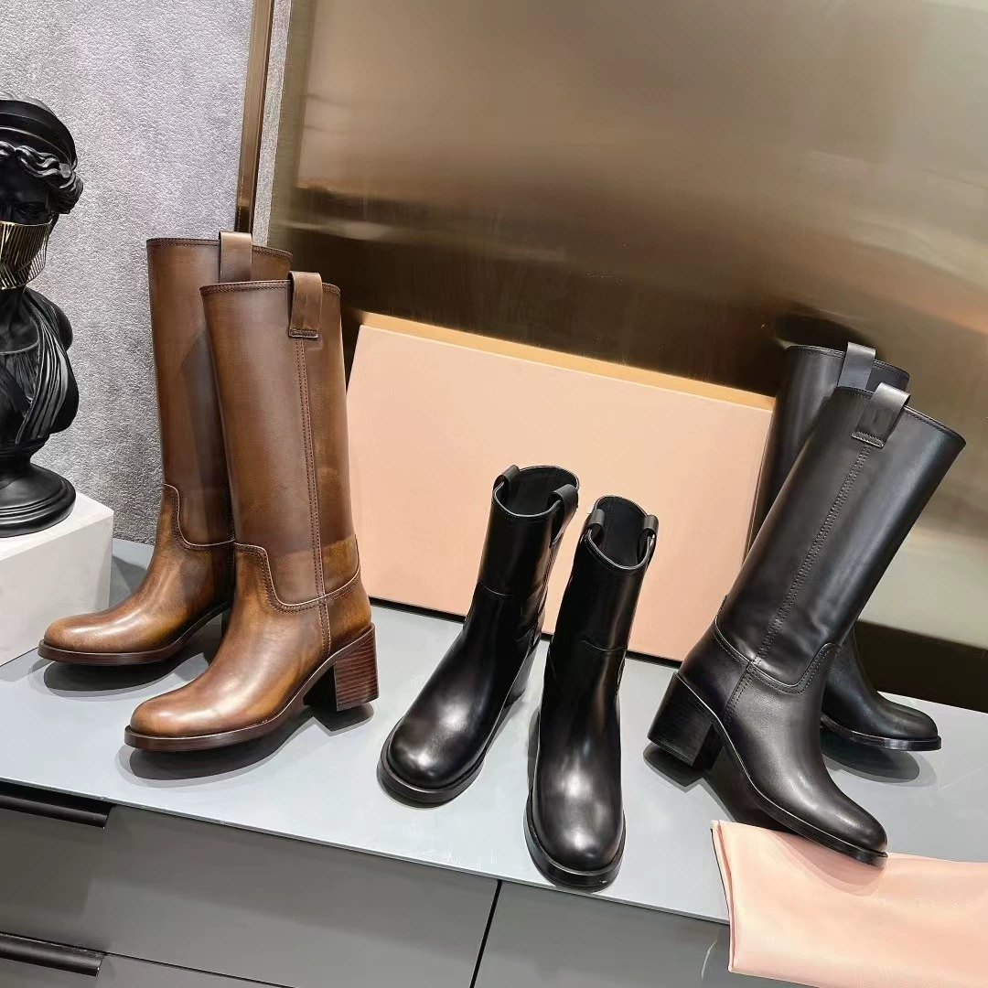 Женские сапоги MIU из натуральной кожи на толстой подошве, выше колена, новинка 2025 года, стройнящие высокие сапоги для верховой езды, длинные сапоги в британском стиле