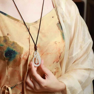 Jade Crafts Natural Xinjiang Hetian Jade Qinghai Material Mutton Fat Grade White Jade Retro Dragon Pendant Men and Women Pendant