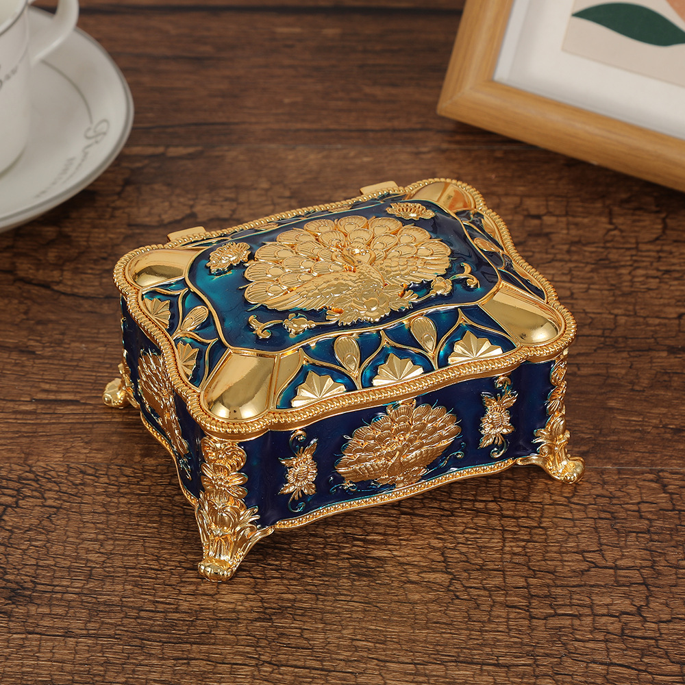 중간 공작 보석 상자 골드 투명 블루