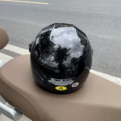 Universal – Auto Parts and Accessories Lightweight Scooter