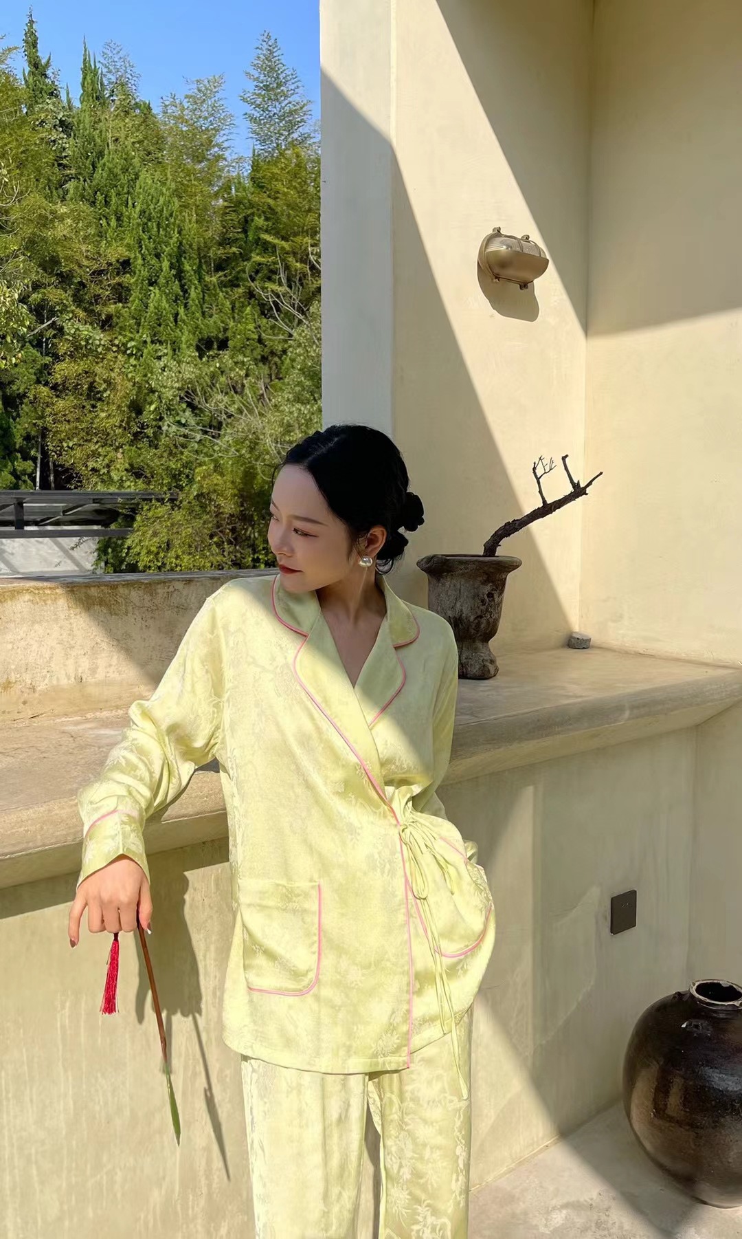 노란 자카드 분말 테두리