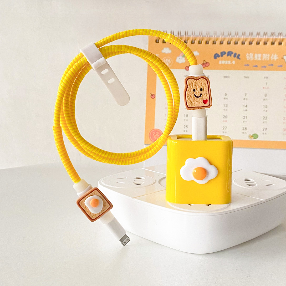 Aplicable a la cubierta protectora del cable de datos iPhone13/14/15 cubierta protectora estándar europea y americana de Apple 20W cargador