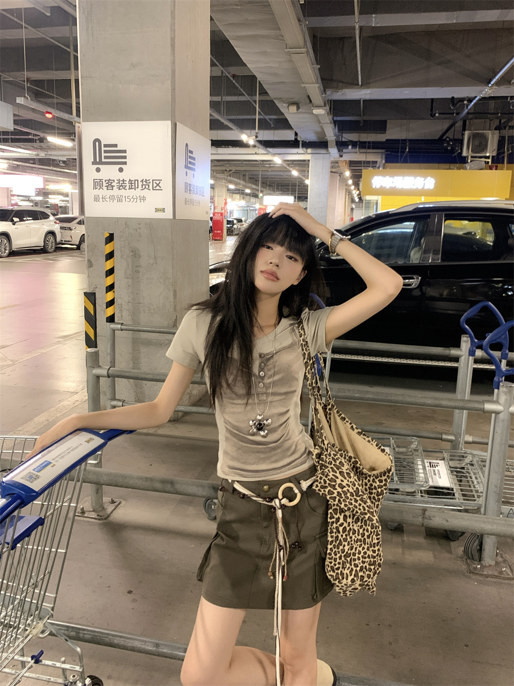 辣妹复古吊带印花圆领短袖正肩女t恤设计感修身短款假两件上衣夏