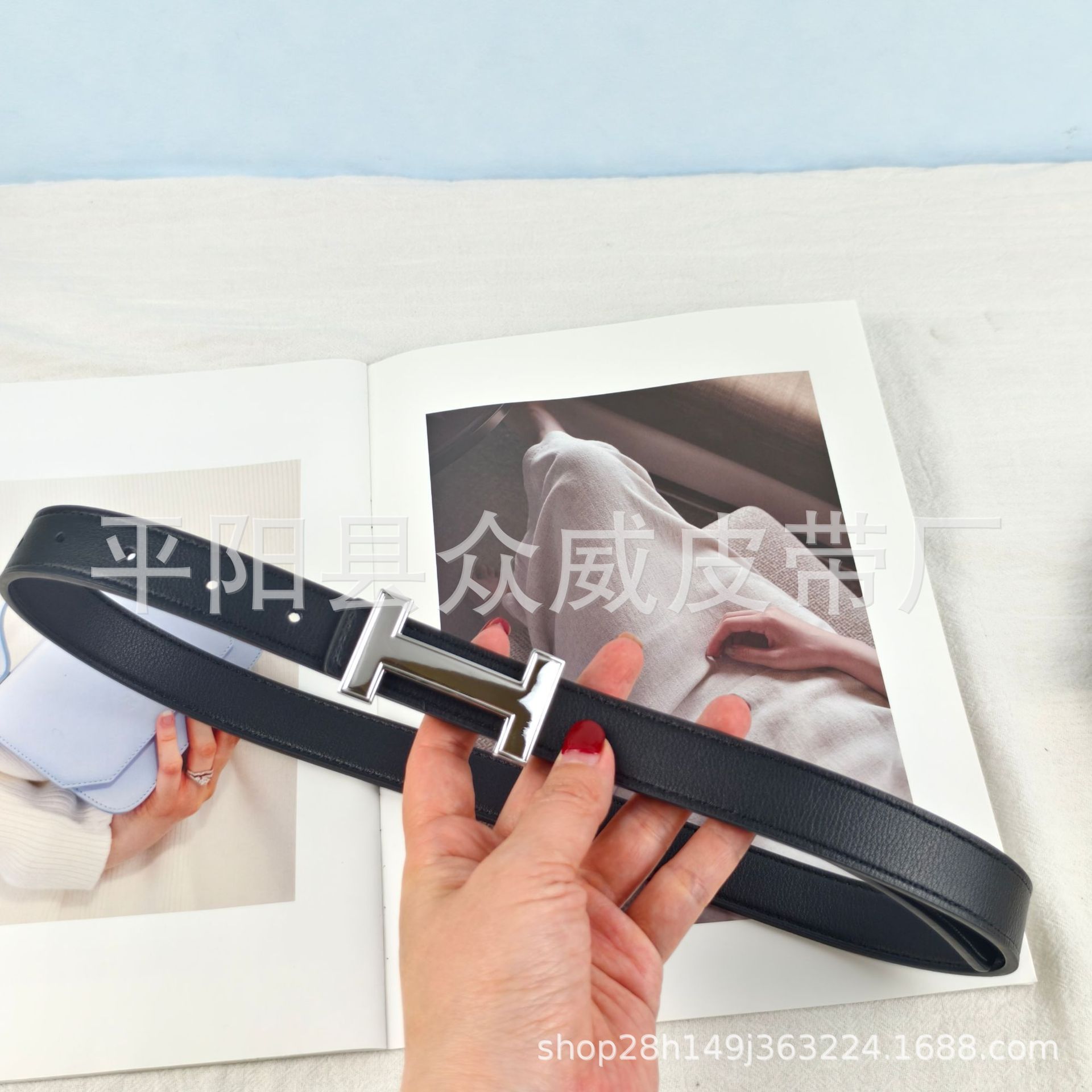 블랙 실버 버클