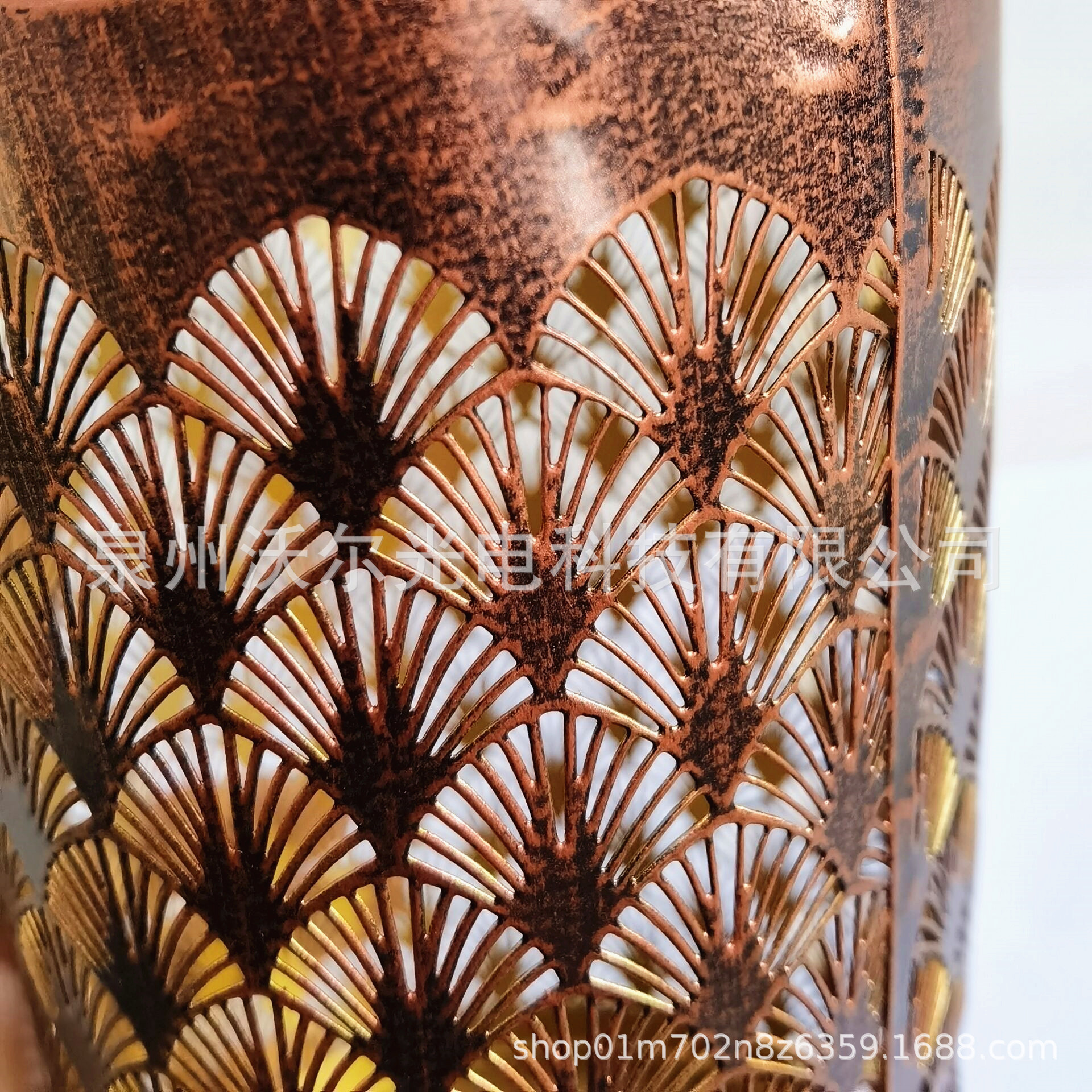 推荐亚马逊跨境热销 LED镂空太阳能灯笼 防水IP65 花园庭院装饰灯