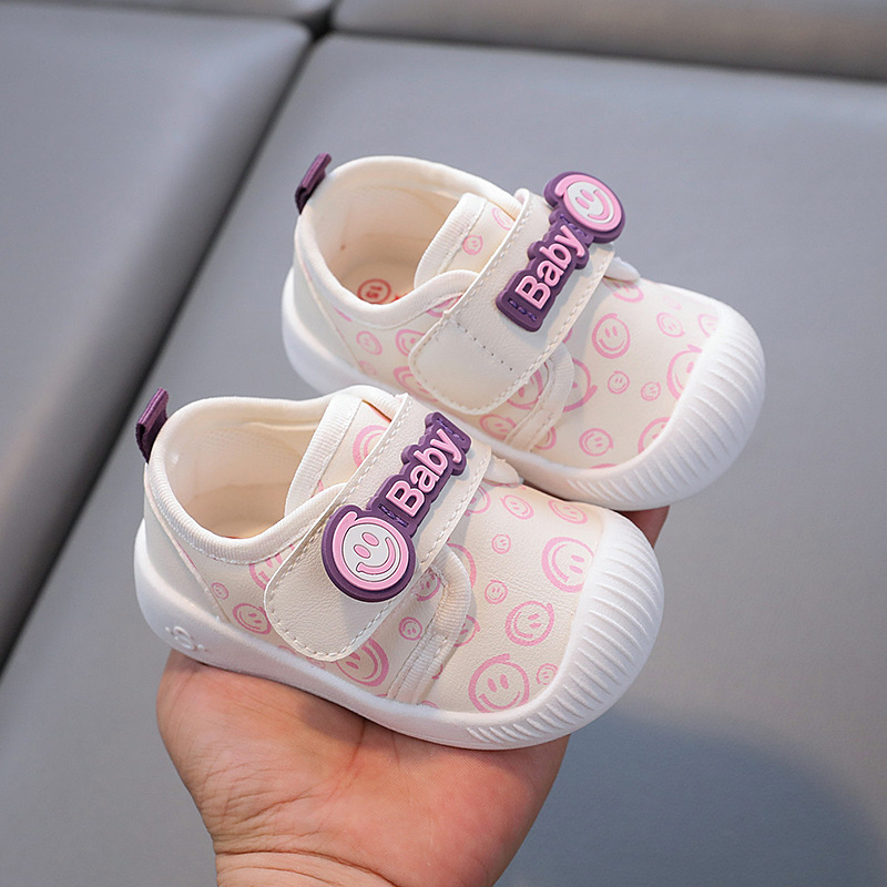 Zapatos de bebé otoño tesoro femenino suela suave 0-1 a 2 años caminando Baotou anti-colisión niños pequeños dibujos animados zapatos de bebé para hombres
