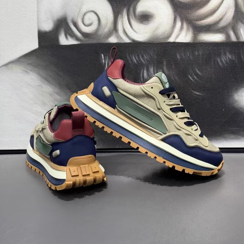 Zapatos de hombre 2026 nuevo estilo de primavera de moda de deportes casuales pequeños zapatos blancos con suela gruesa zapatos de skate de hombre de moda zapatos de papá