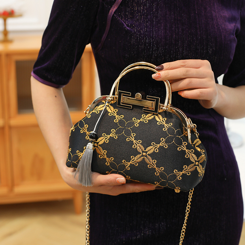 Borsa da sera, tracolla, cheongsam, regalo per sfilata in diretta streaming, borsa da donna_voghion.com
