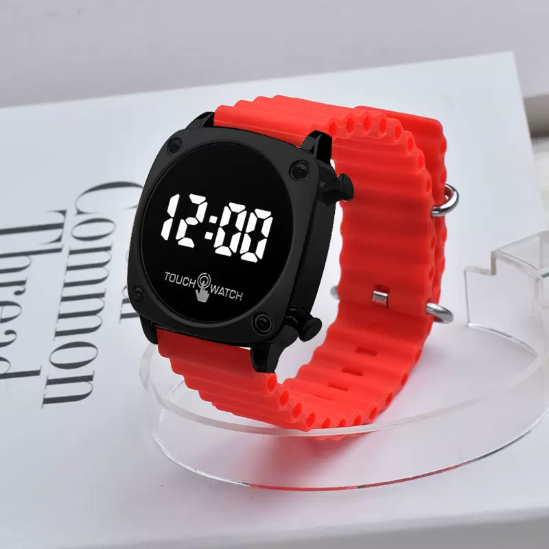 新款现货初高中男学生党爆款电子表女款高颜值时尚运动跨境电子表