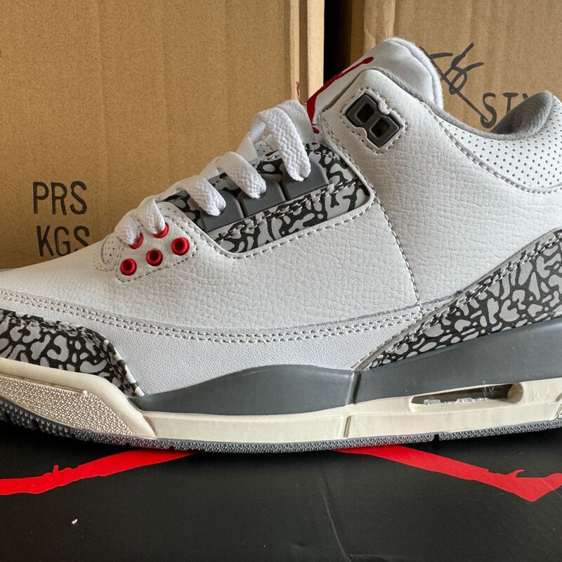 Foreign trade Putian shoe factory wholesale Jordan 3 white cement flame red air cushion non-slip men's basketball sneakers Foreign trade Putian shoe factory wholesale Jordan 3 white cement flame red air cushion non-slip men's basketball sneakers