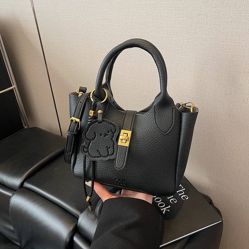 Bolsa de cubo portátil con patrón de lichi para mujer 2025 nueva moda urbana