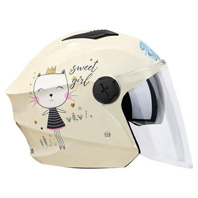 Motosiklet kaskı (dəbilqə) – Universal Safety Helmet for All Seasons