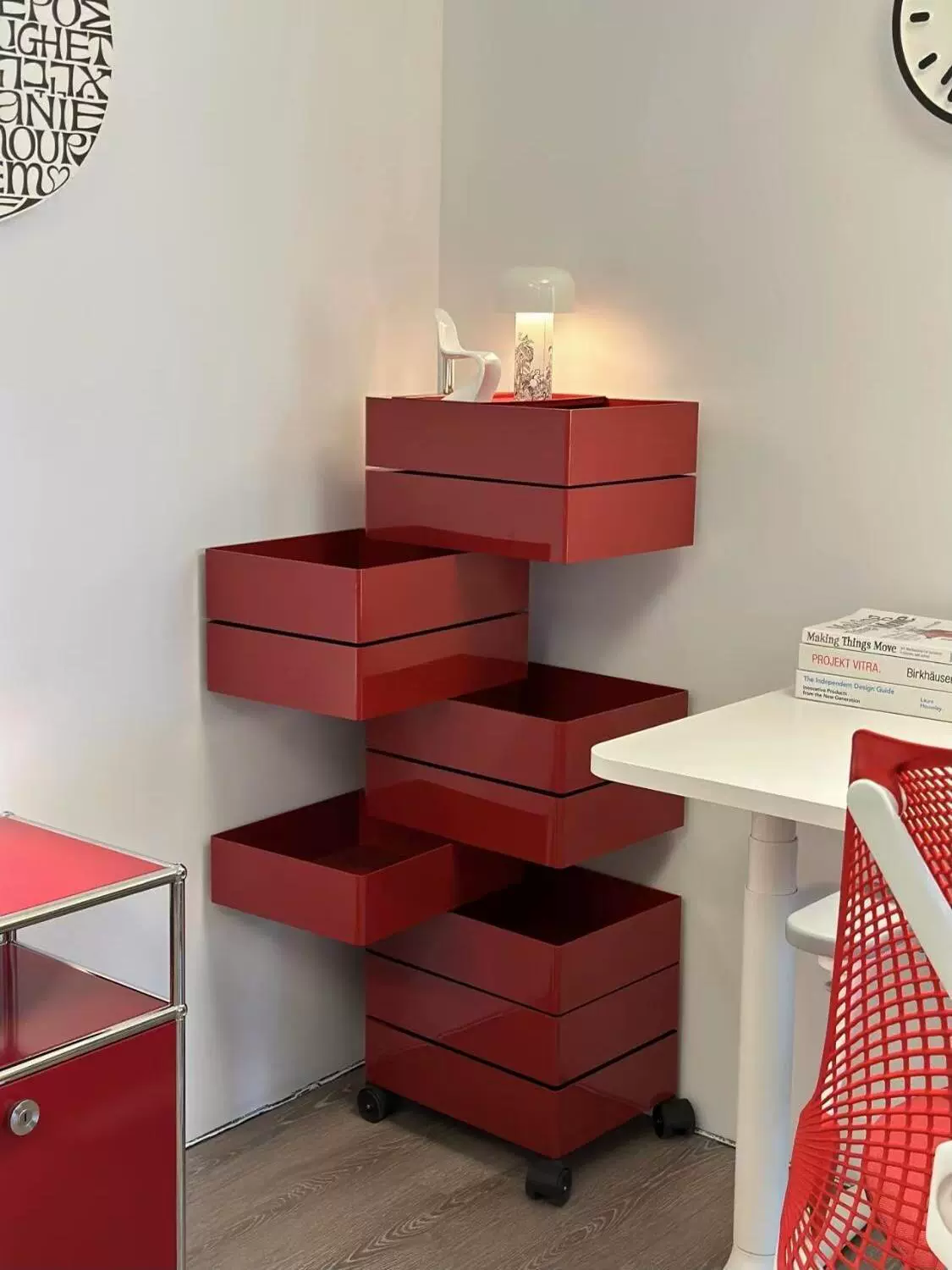 Креативный вращающийся подвижный шкаф для хранения, современный простой прикроватный столик, популярный шкаф для хранения косметики в гостиной