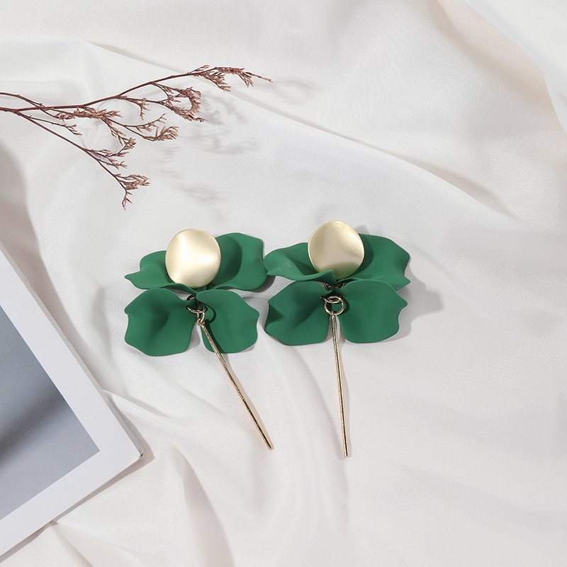 20g Weight Copper Ear Needle Material Drop Earrings Classification 1 Pair Quantity Street Occasion Acrylic Material Flower Pattern All Seasons Season Women'S Gender Stoving Varnish Design Fashion Style 1 Pair Fashion Flower Stoving Varnish Arylic Drop Earrings 10