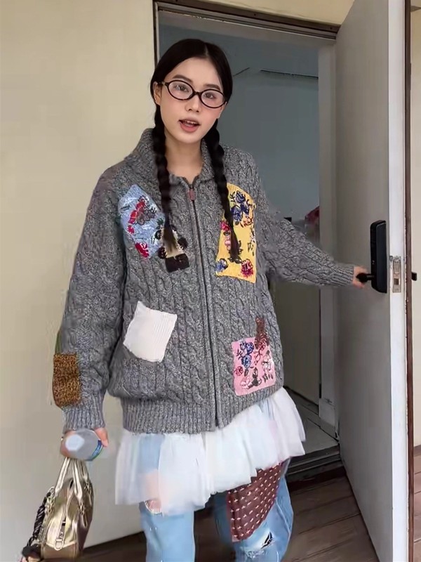 重工刺绣贴布翻领麻花毛衣外套女秋冬新款宽松复古拉链针织开衫厚|undefined