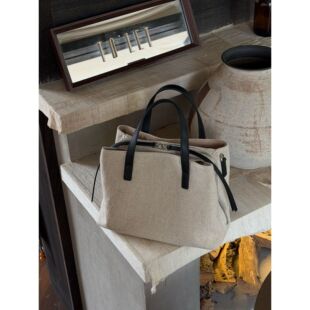 Handheld retro small shoulder bag, trend of season