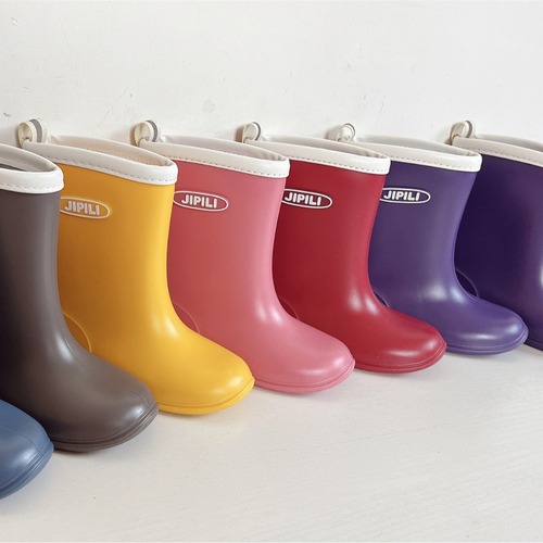Japanese children's rain boots kindergarten girls lightweight water shoes non-slip rain boots baby elementary school boys rubber shoes middle tube