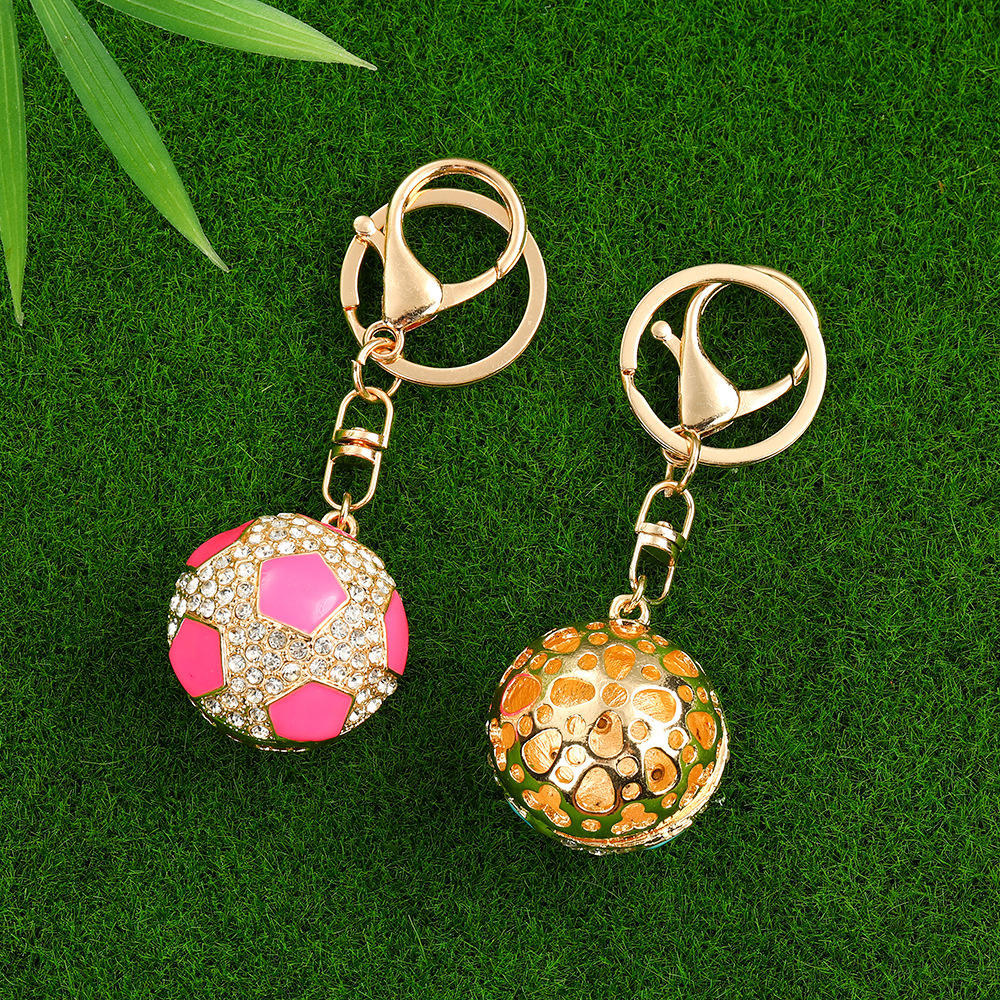Personalised Football Keychain With Full Diamond World Cup Design_voghion.com