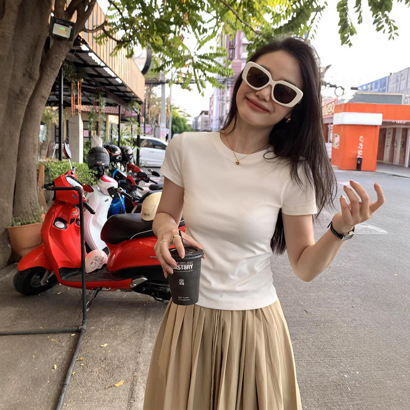 Pusumede Women's Summer New Versatile Short-Sleeve Round-Neck T-Shirt with a Regular Shoulder Design, Slim Fit Base Top Pusumede Women's Summer New Versatile Short-Sleeve Round-Neck T-Shirt with a Regular Shoulder Design, Slim Fit Base Top