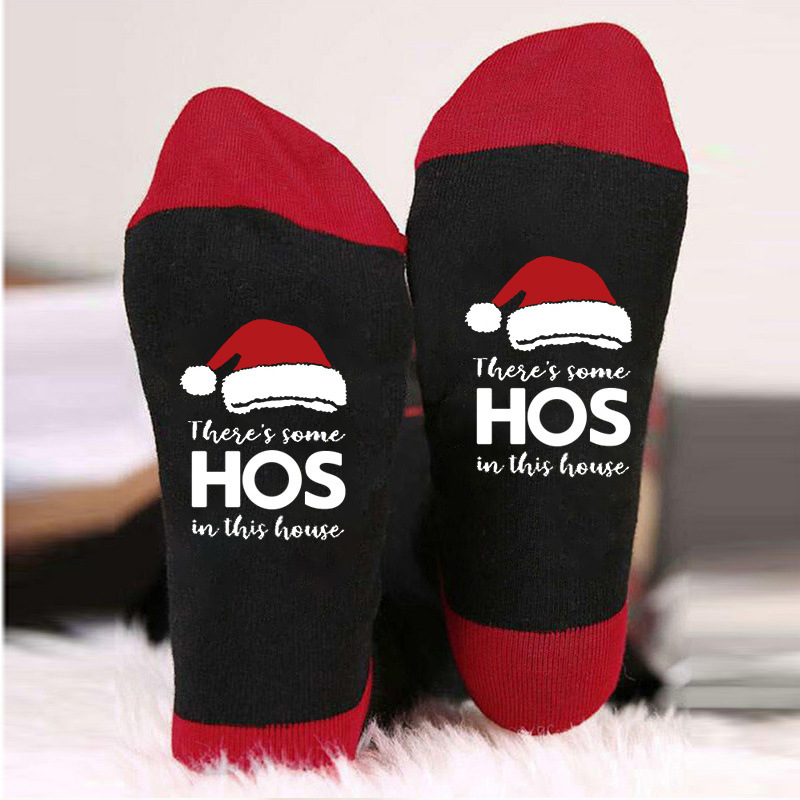 Calcetines navideños con letras de colores en contraste, estampado de muñeco de nieve, calcetines unisex de algodón con elementos navideños para comercio exterior.