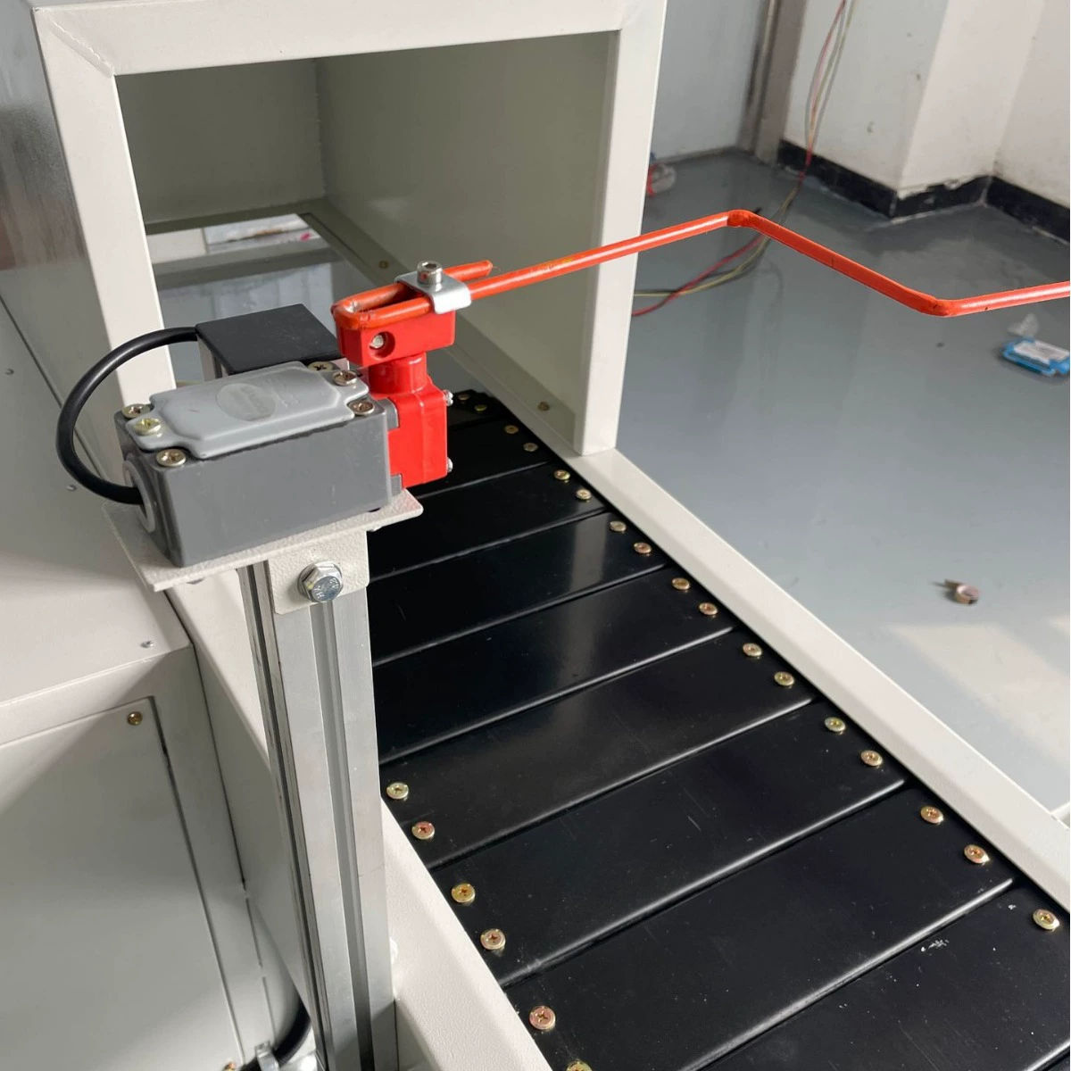 SOURCE Factory Design прямая сборочная линия скутеров линия сборки электрических велосипедов Линия по производству горных велосипедов