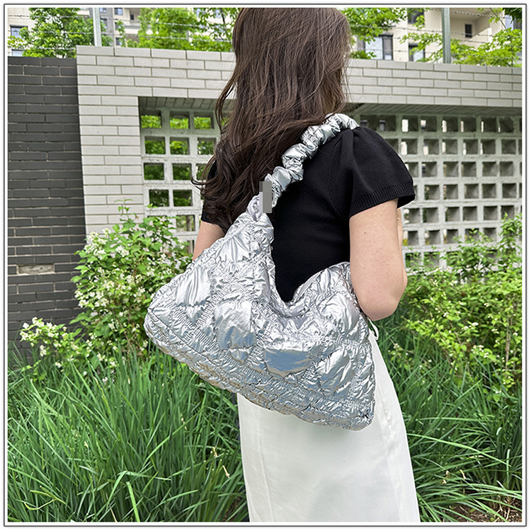 Wandering Cloud Bag Bubble Pleated Shoulder Crossbody Bag Handbag_voghion.com