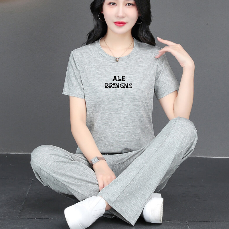 Summer Wide-Leg Pants Suit for Women 2026 New Fashion Stylish Gray Ice Silk Short-Sleeved Casual Sportswear Two-Piece Set Summer Wide-Leg Pants Suit for Women 2026 New Fashion Stylish Gray Ice Silk Short-Sleeved Casual Sportswear Two-Piece Set