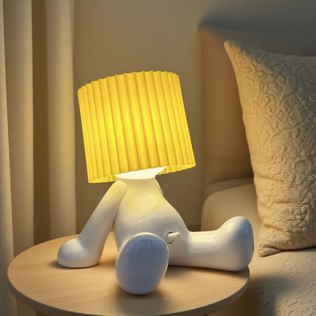 Mayorista sentado muy tímido niño recargable lámpara de escritorio iluminación ambiente dormitorio adornos de escritorio extraños regalos luz de noche