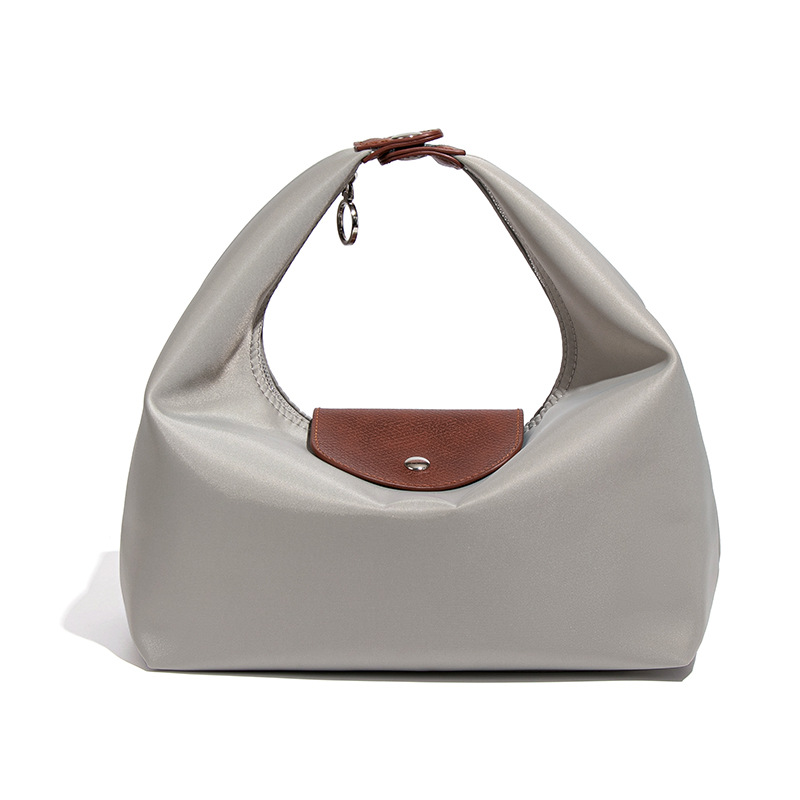 2026 Spring/Summer New Waterproof Nylon Korean Ins Style Underarm Dumpling Bag Large Capacity Commuter Crossbody Bag For Women - Thumbnail 8