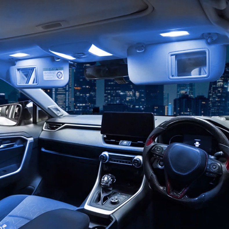 Suitable for 19-20 Toyota RAV4 RongFang LED flat reading light colorful roof light RF with remote control interior
