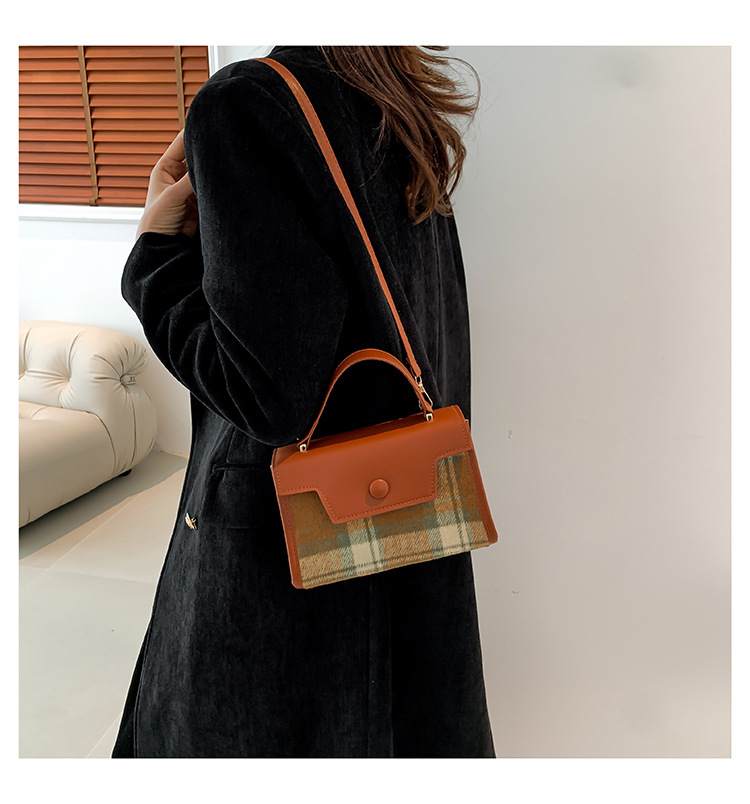 The textured color-blocking small square bag for the 2024 autumn and winter season features a cute checkered handbag with a niche design and a patchwork styling crossbody bag undefined