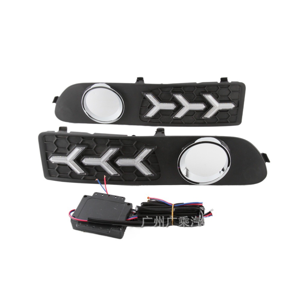 Adecuado para Volvo S80 Luz de marcha diurna modificado LED Luz de marcha diurna de tres colores Fishbone Luz de marcha diurna