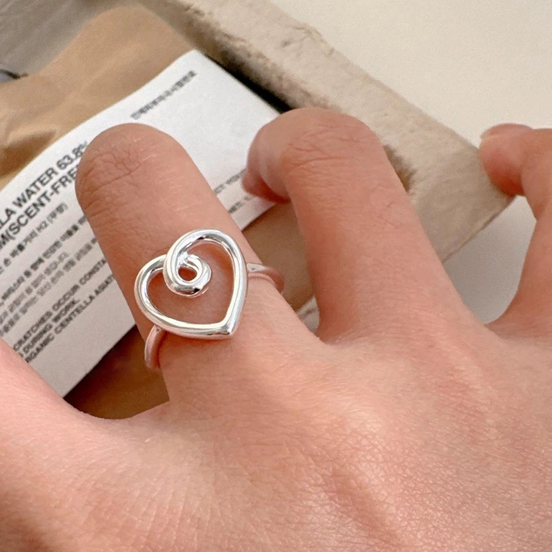 韓国版の不規則な925スターリングシルバーの女性用多用途リング、ニッチなインスタイルのデザイン、色あせしない組み合わせリング