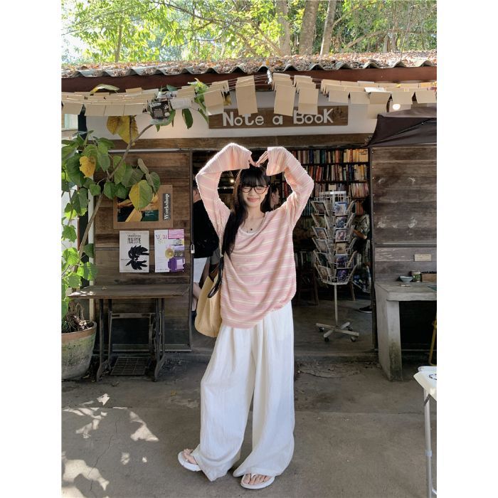 핑크 및 화이트 스트라이프 탑