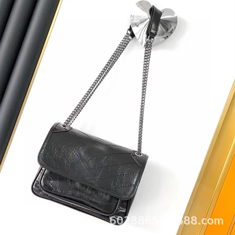 Cross-border new m lv men's bag women's bag genuine leather messenger bag chain bag box bag three-in-one black warrior pillow bag