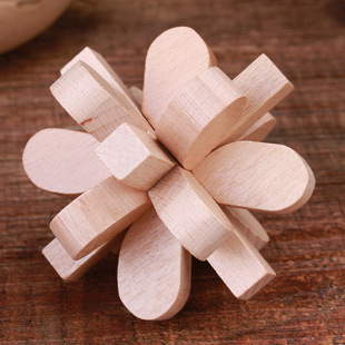 Beech Wood Lilac Flower Intelligence Unlocking Ring Educational Toy Luban Lock Kongming Lock Kidsren's Primary School Students Mortise and Tenon Structure