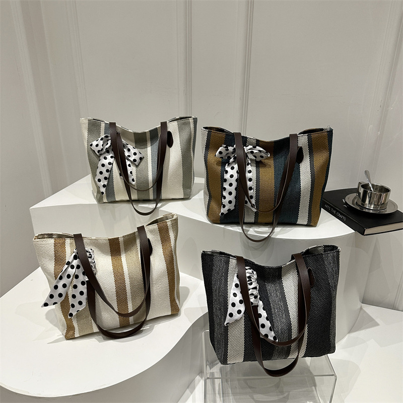 Bolso de hombro de nueva tendencia de invierno Bolso de mano de textura de lona de gran capacidad de moda Bolso de viaje casual simple